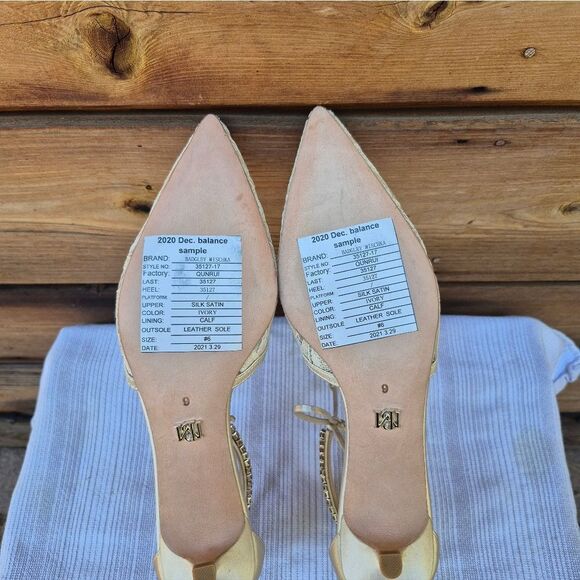 Badgley Mischka Women's Betsy Lace Kitten Heel Pumps - Picture 13 of 16